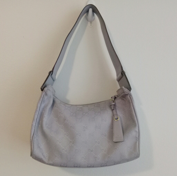 Gucci Handbags - 💯Auth Gucci small hobo shoulder bag